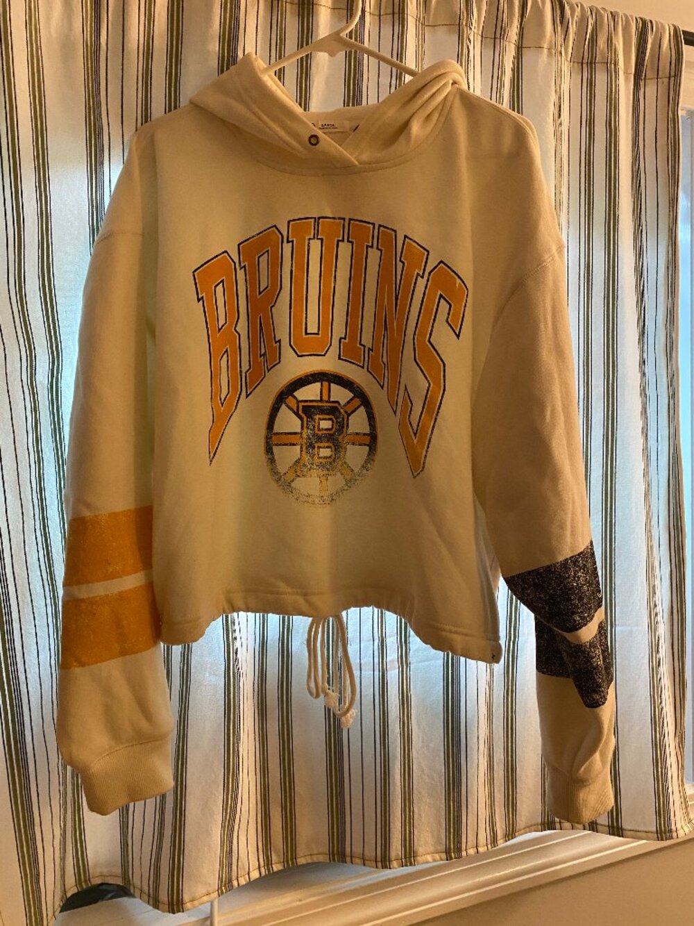 '47 Brand Harper Slightly Cropped Boston Bruins Hoodie - Large